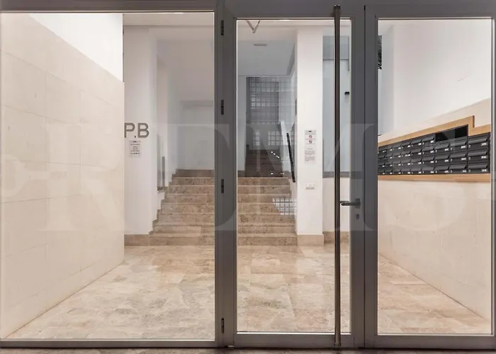 Dreamy Mediterranean Apartment With Parking - Center By Rems